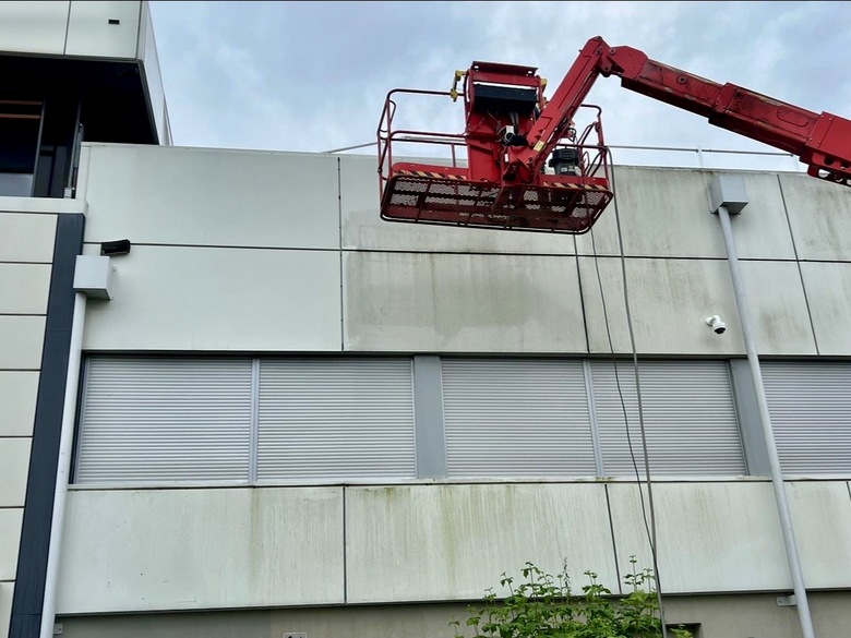 Nettoyage de façade en nacelle